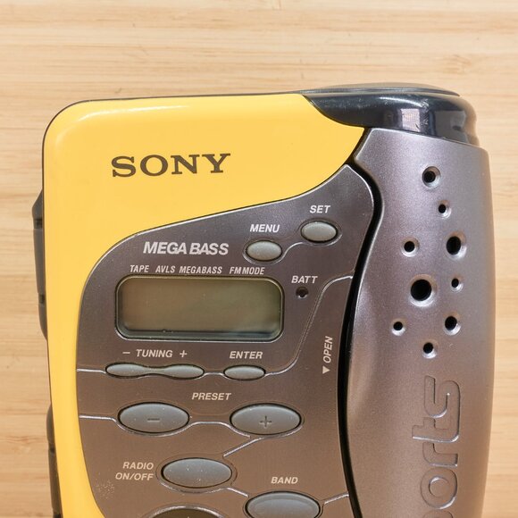 Sony Walkman WM-FS473 Sports / Cassette Player / Mega Bass - Picture 2 of 11